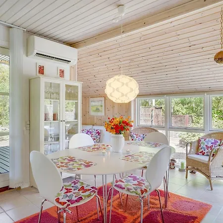 Eweline - 75m From The Sea By Interhome Gedser